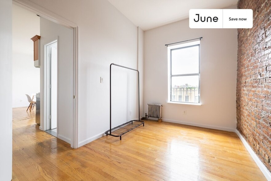 Building Photo - 1507 St Johns Pl