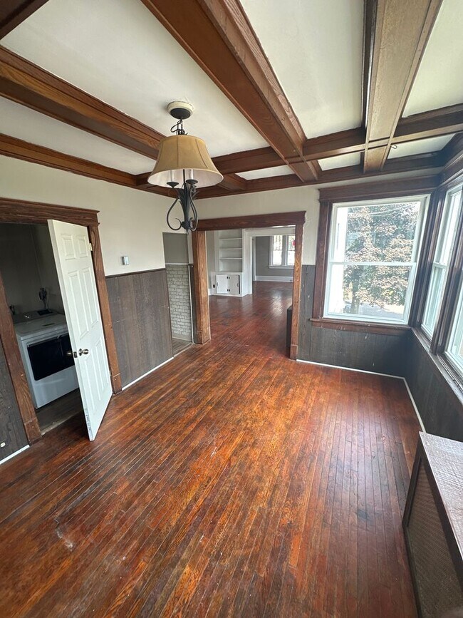 Building Photo - 3 Bedroom townhome in Nanticoke