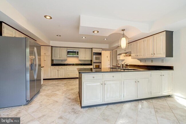 Building Photo - 6209 Stoneham Ln