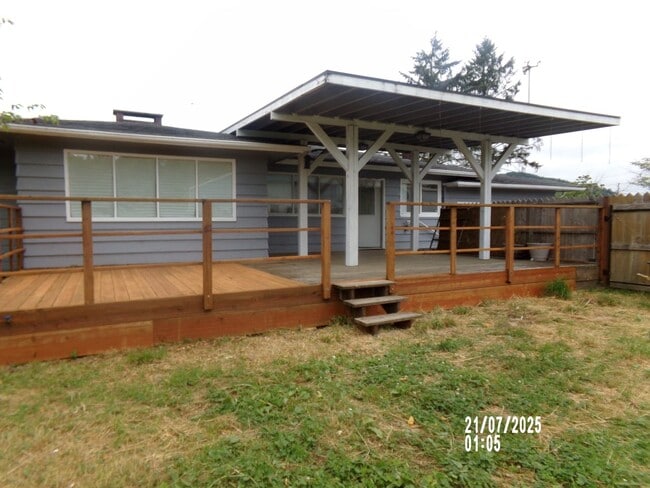 Primary Photo - 3bd 2ba with 4 garages