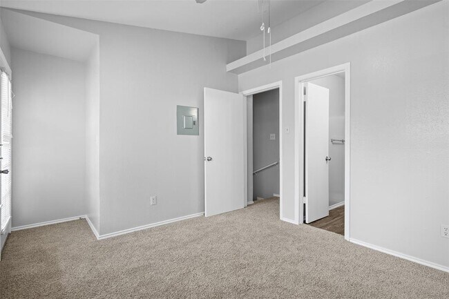 Building Photo - 1815 River Crossing Cir