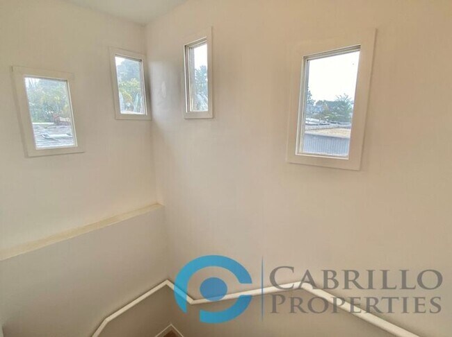 Building Photo - 1115 Flamingo Avenue