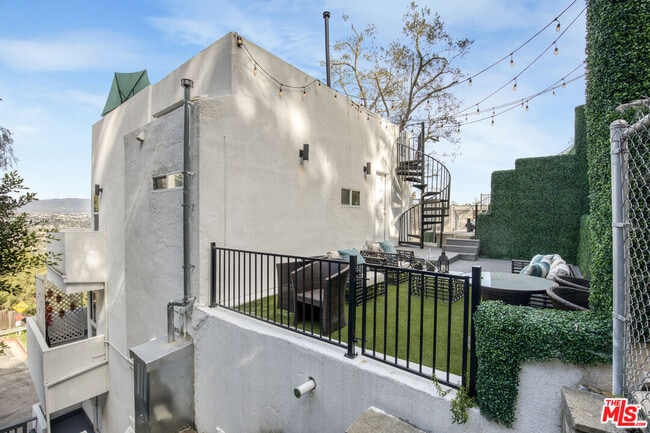 Building Photo - 4110 Vanetta Pl
