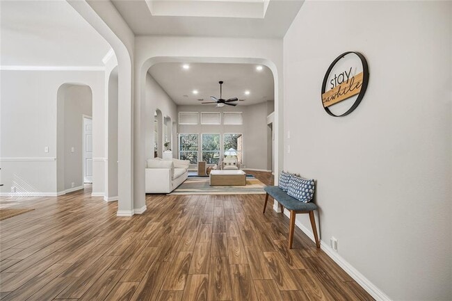 Building Photo - 2112 Bandera Path