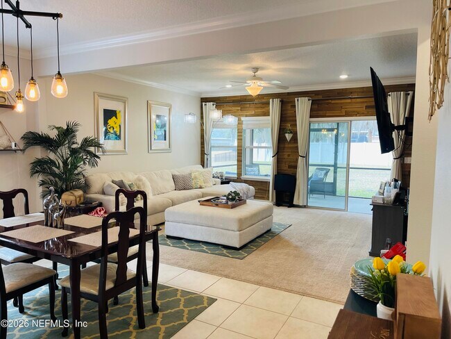 Building Photo - 15792 Bainebridge Dr