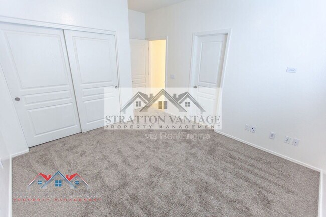 Building Photo - 11527 East Starkey Avenue