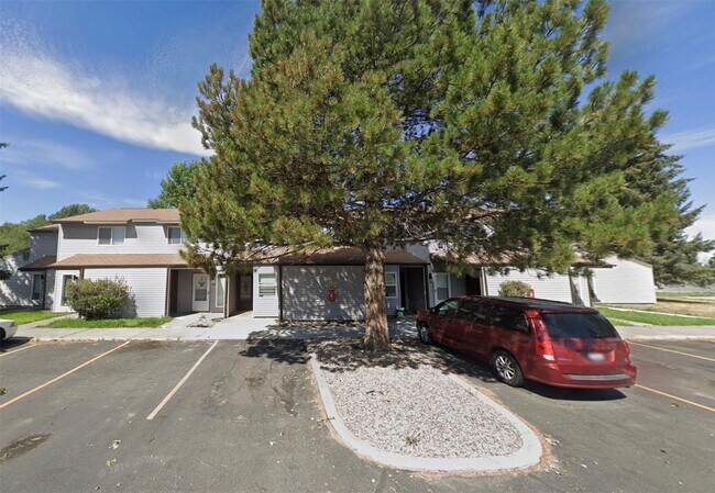 Primary Photo - 2867 E 680 N
