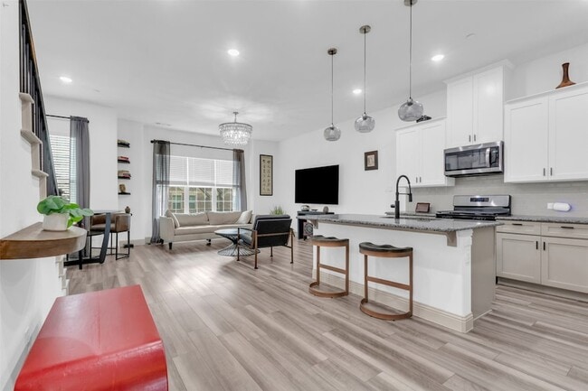 Building Photo - 4153 Shavano Dr