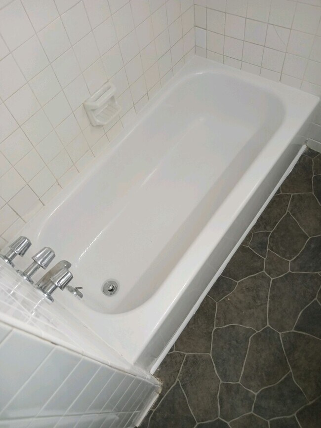 Building Photo - 4113 La Salle Ave