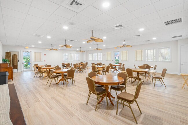 Building Photo - 7112 Maidstone Dr