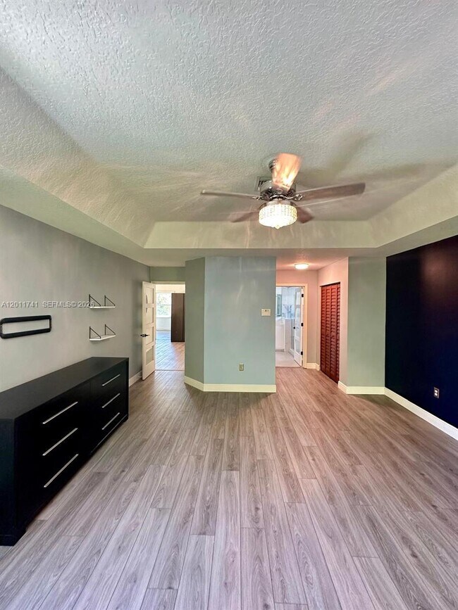 Building Photo - 1113 NW 97th Dr