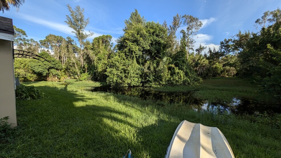 Building Photo - 3232 Carrington Dr