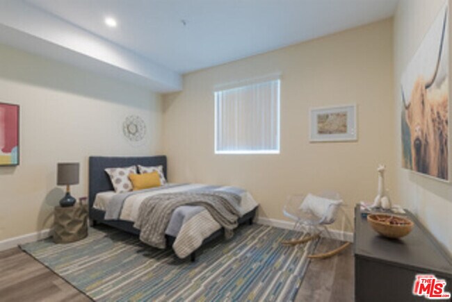 Primary Photo - 850 S Gramercy Pl