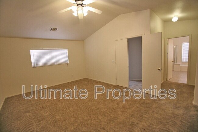 Building Photo - 12107 N 79th Dr