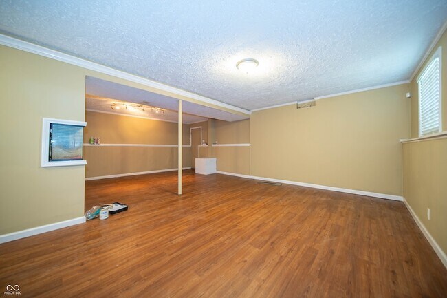 Building Photo - 8307 Castle Farms Rd
