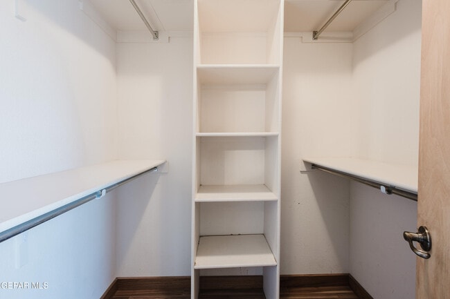 Building Photo - 3733 Tierra Campa Dr