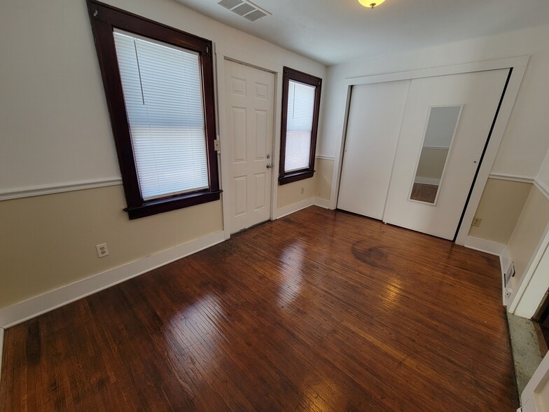 Bedroom 1 - 114 Roser St