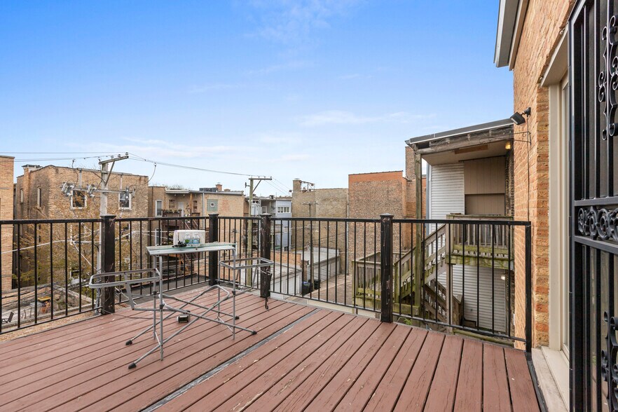 Building Photo - 7717 N Marshfield Ave