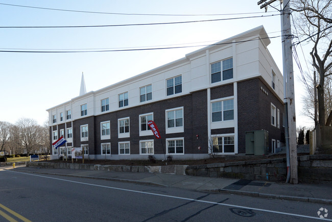 Building Photo - Sunset Lake Apartments