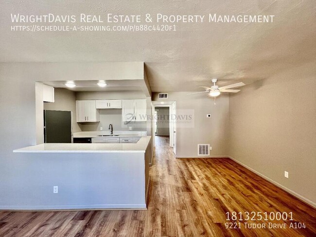 Building Photo - 9221 Tudor Dr