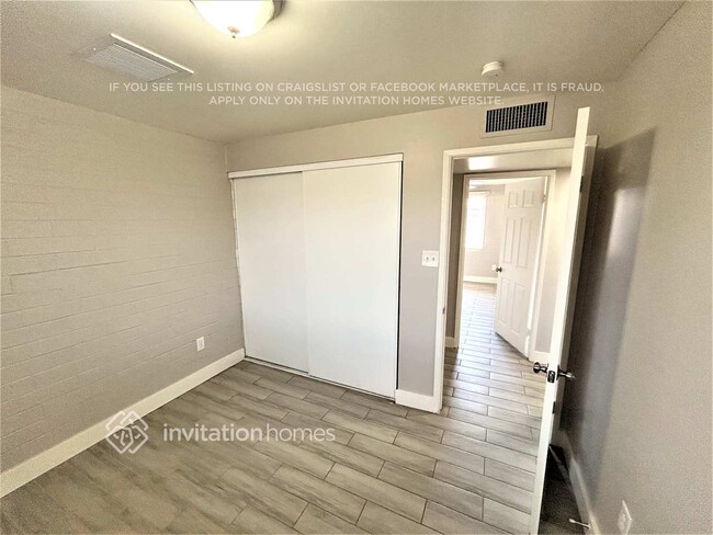 Building Photo - 4309 N 72nd Ln