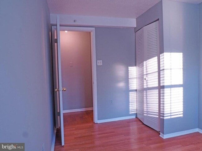 Building Photo - 12500 Sturdee Dr