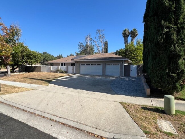 Building Photo - Remodeled North Tustin 4 Bed 3 Bath Ranch Home with Solar!