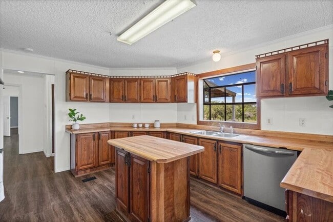 Building Photo - 13501 Nutty Brown Rd