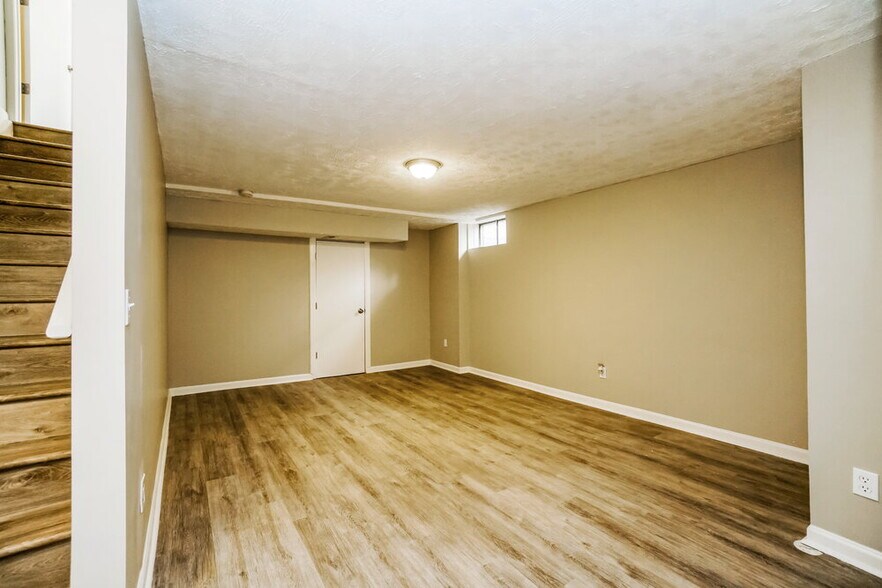 Building Photo - 2791 Beal Dr