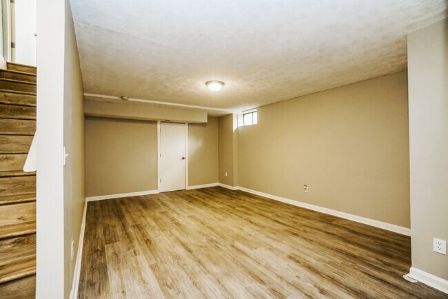 Building Photo - 2791 Beal Dr