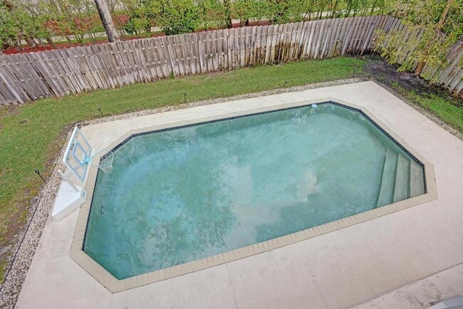 Building Photo - 16405 Diamond Head Dr