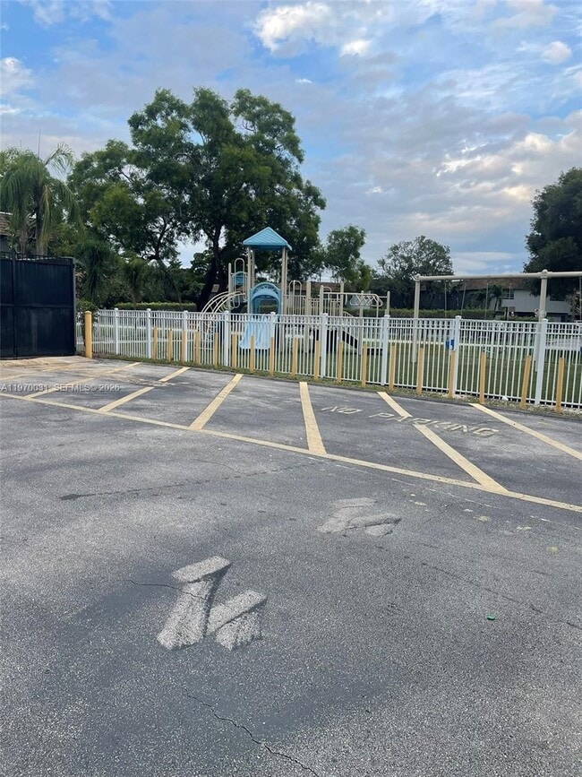 Building Photo - 4730 NW 9th Dr