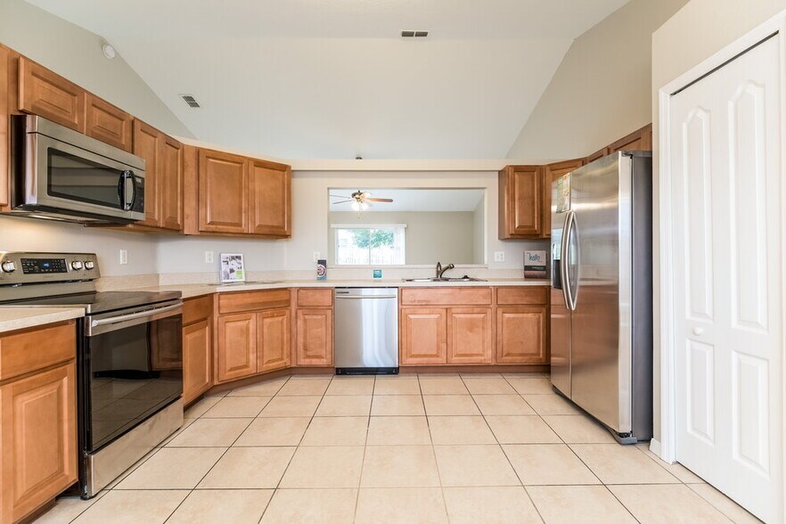Building Photo - 14816 Windy Mt Cir
