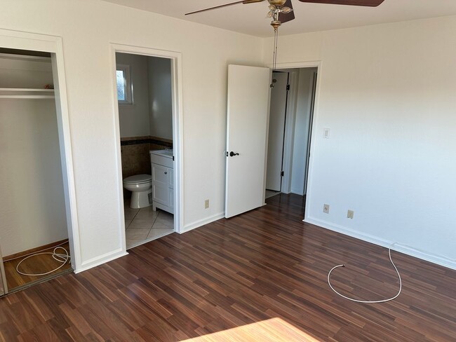 Building Photo - 4518 Newhaven Way