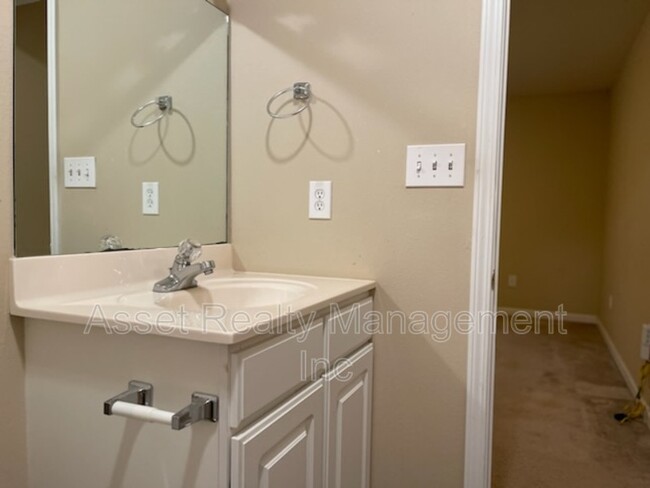 Building Photo - 8122 Elderberry Dr NW