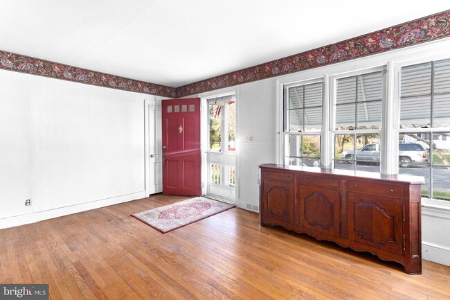 Building Photo - 11707 Mansion St