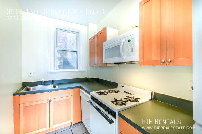Building Photo - 3116 13th St NW