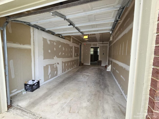 Building Photo - 1493 Silverbrook Ridge Dr