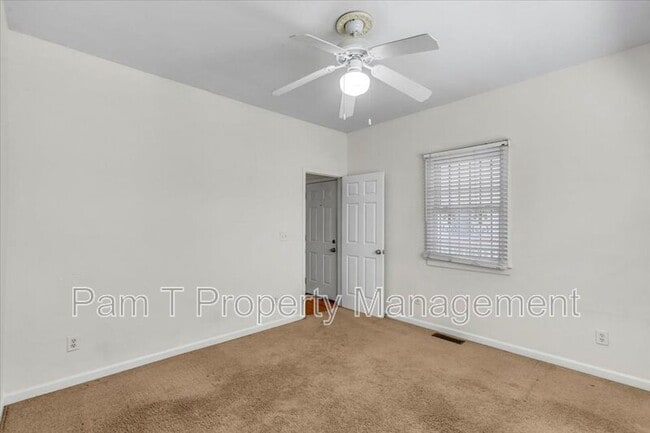 Building Photo - 635 E Henry St