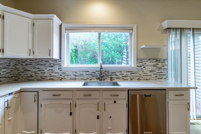 Building Photo - 7731 Milan Way