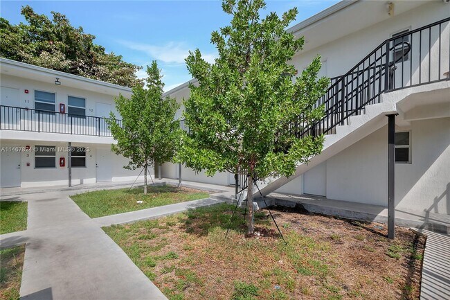 Primary Photo - 1710 NW 1st Ct