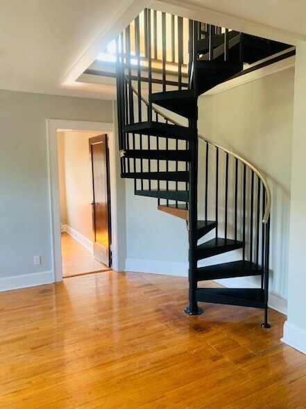 Building Photo - 0 Grove St