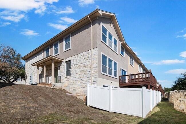 Building Photo - 700 Mandarin Flyway