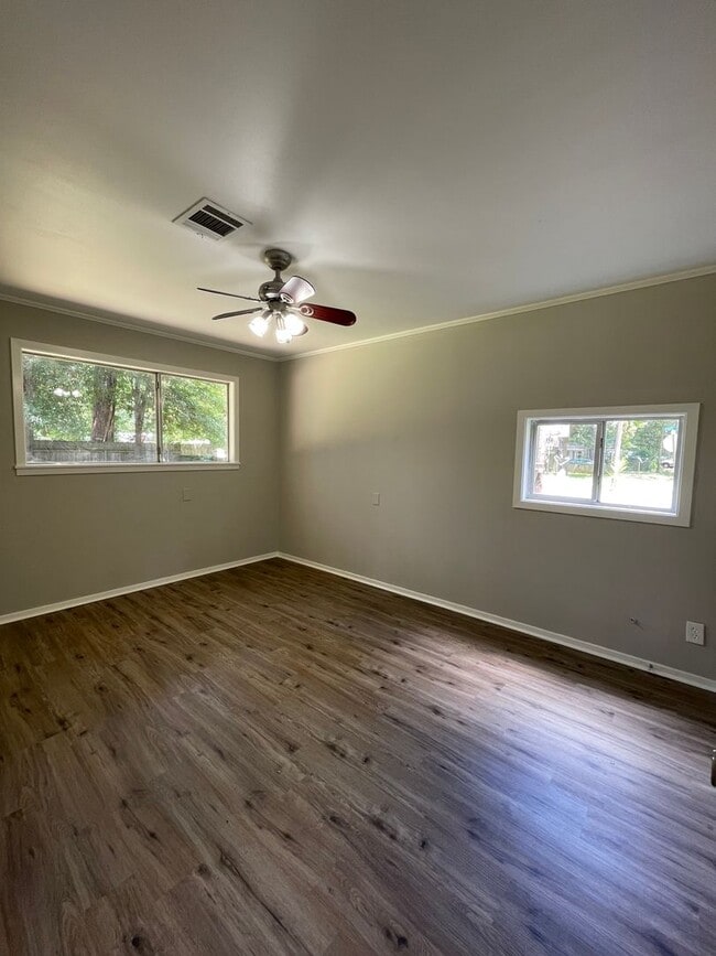 Building Photo - 3 bed 2 bath Home for Rent in Monroe | Pel...