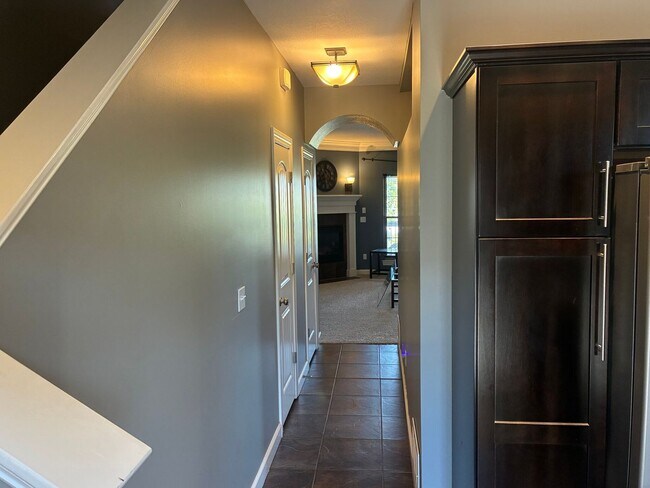 Building Photo - 4207 Gladden Ln