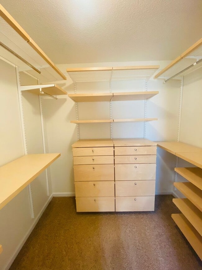 Building Photo - Charming Bonaire Rental!