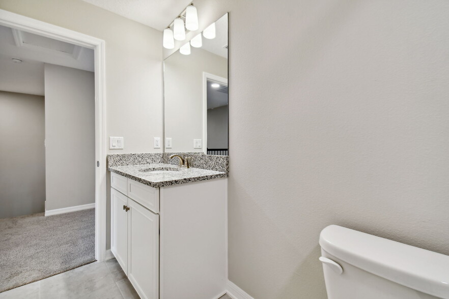 Building Photo - 38190 Shale Stone Ct