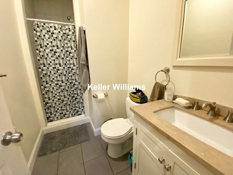 Building Photo - 1625 Tremont St