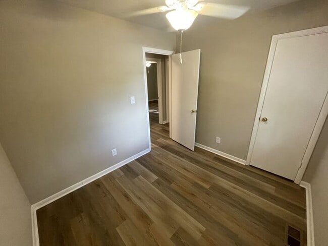Building Photo - Home For Rent