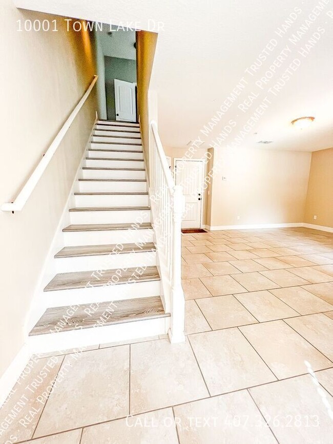 Building Photo - Spacious 3 Bedroom, 4 Bathroom Townhome fo...